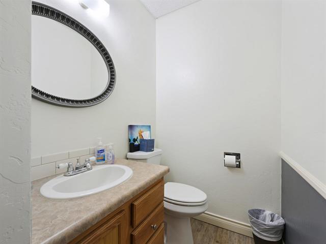 More Photos Of 130 E Aspen Ave, Fruita Office For Sale