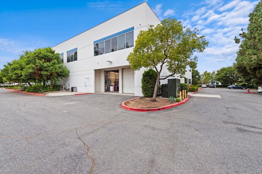 More Photos Of 6 Cushing, Irvine Light Manufacturing For Lease