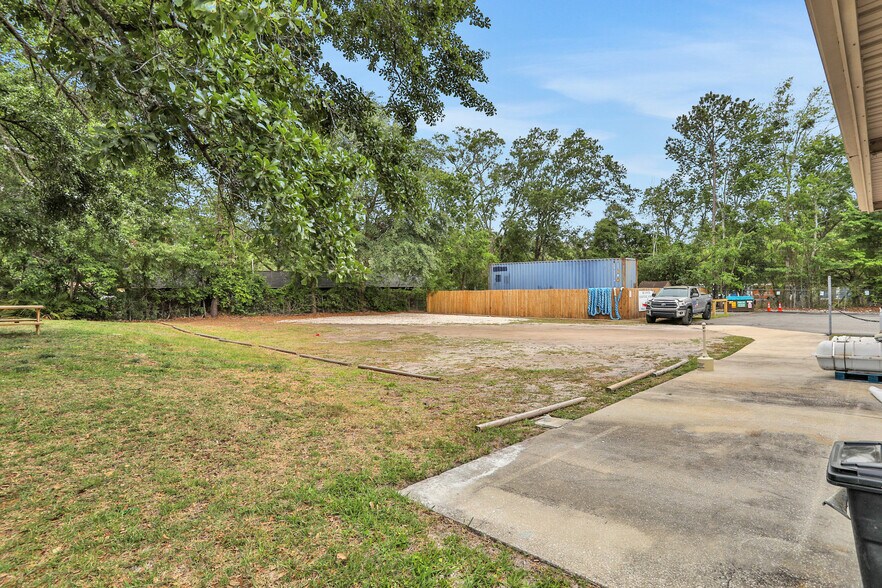 More Photos Of 3787 Old Middleburg Rd, Jacksonville Office For Sale