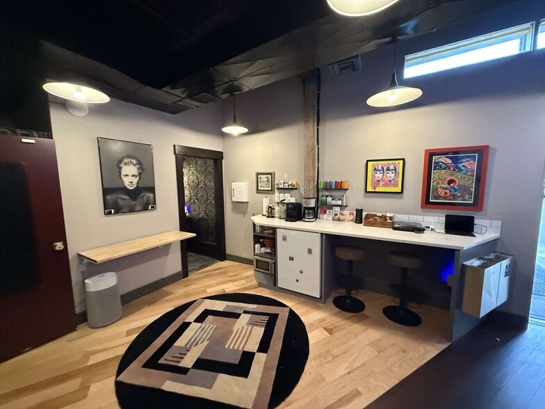 More Photos Of 2115 N Vancouver Ave, Portland Office For Sale
