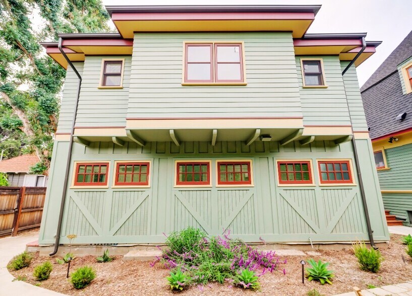 More Photos Of 2325 Portland St, Los Angeles Apartments For Sale