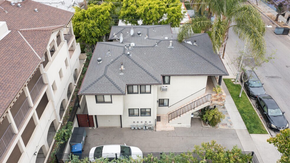 More Photos Of 7154 Lexington Ave, West Hollywood Apartments For Sale