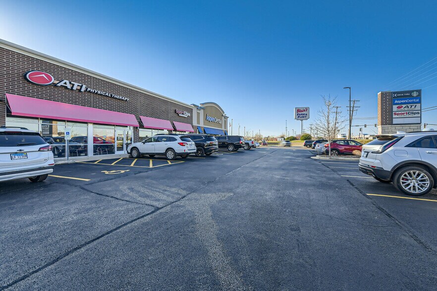 More Photos Of 11525 US Highway 14, Woodstock General Retail For Lease