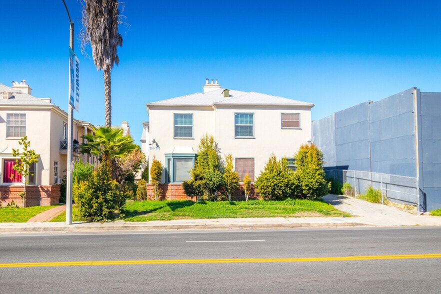 Primary Photo Of 701 Crenshaw Blvd, Los Angeles Apartments For Sale