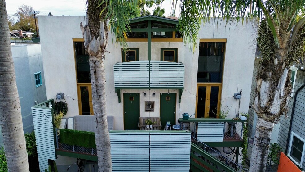 More Photos Of 558 San Juan Ave, Venice Apartments For Sale
