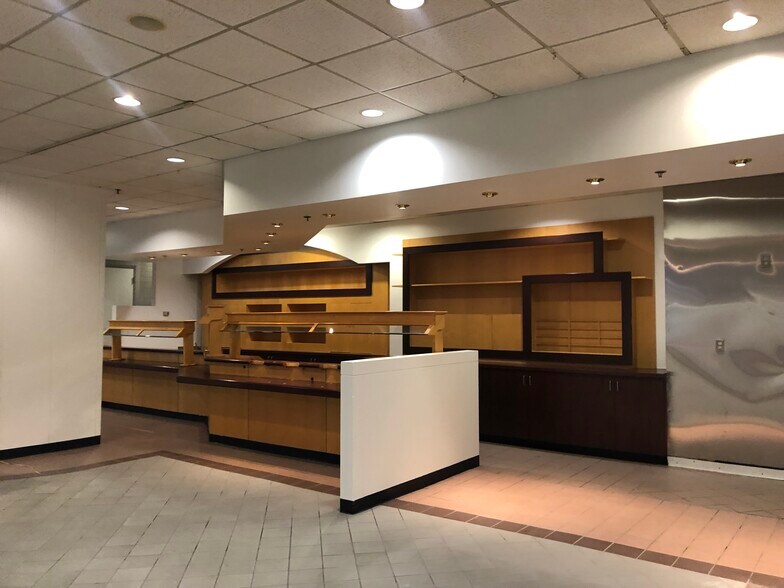 More Photos Of 8405 Colesville Rd, Silver Spring Unknown For Lease