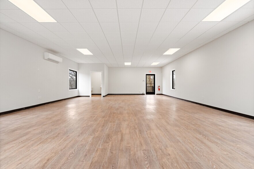 More Photos Of 1390 Memorial Dr SE, Atlanta Office For Lease