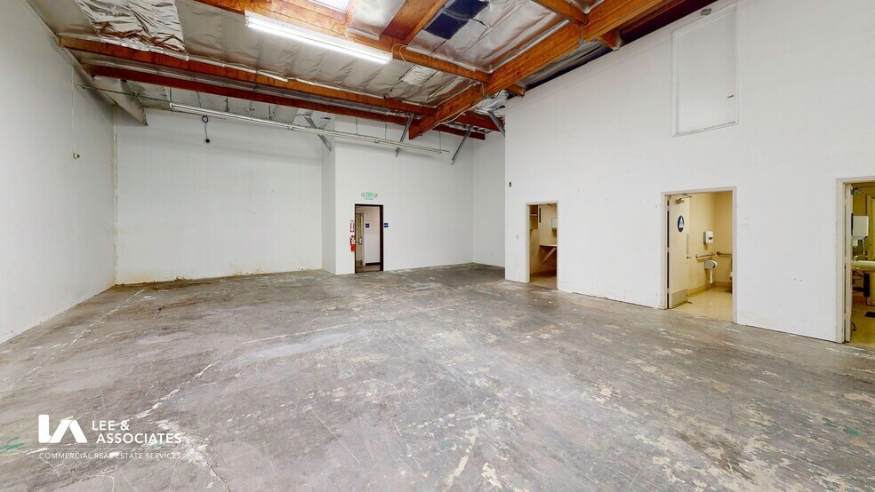 More Photos Of 13722 S Harvard Pl, Gardena Industrial For Lease