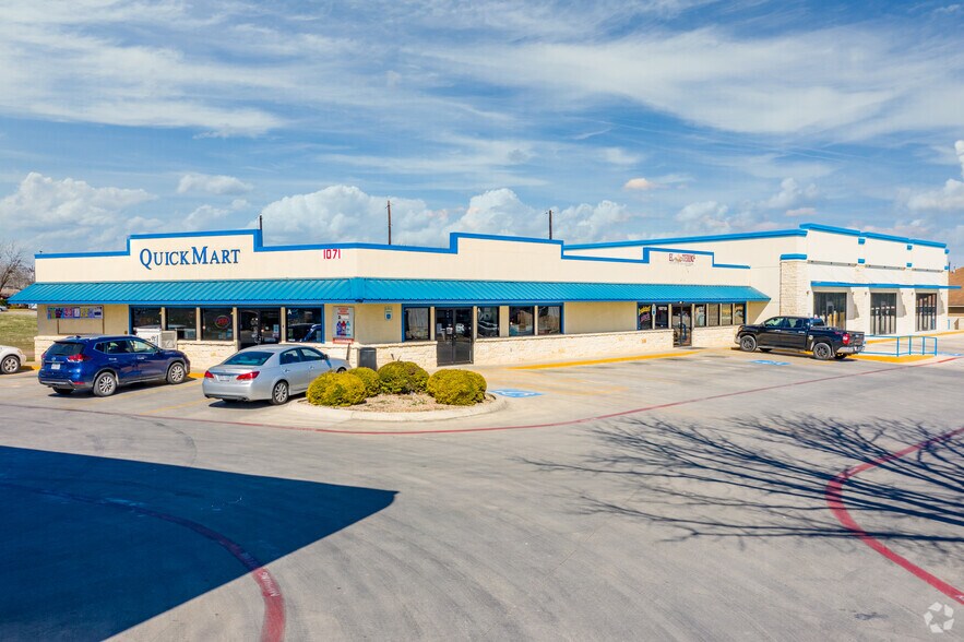 More Photos Of 1071 E TX-46 Hwy, New Braunfels Storefront Retail Office For Lease