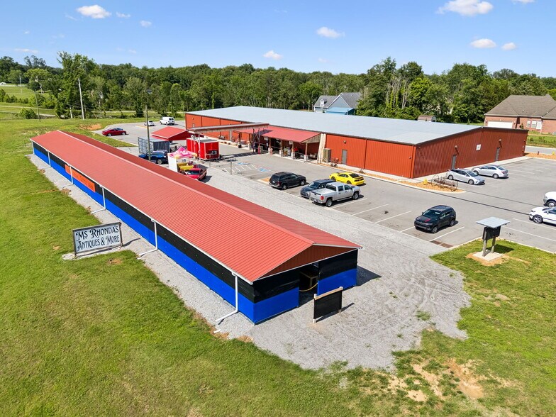More Photos Of 4070 Old Highway 431, Greenbrier Freestanding For Sale
