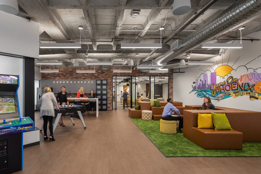 More Photos Of 40 N Central Ave, Phoenix Office For Lease