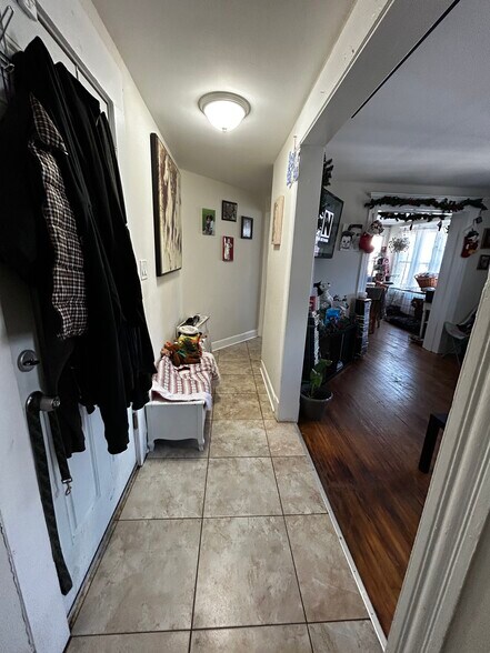 More Photos Of 34 Plaza Ave, Waterbury Apartments For Sale