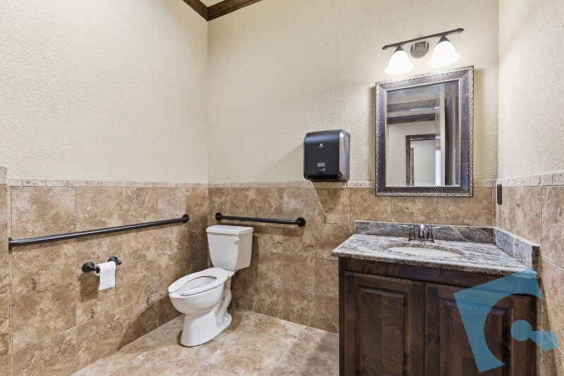More Photos Of 9145 Belshire Dr, North Richland Hills Medical For Sale