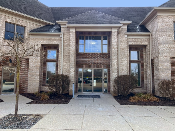 More Photos Of 10412 Allisonville Rd, Fishers Office For Sale