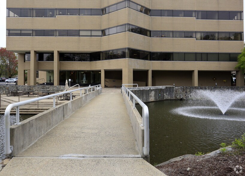 More Photos Of 2 Trap Falls Rd, Shelton Office For Lease