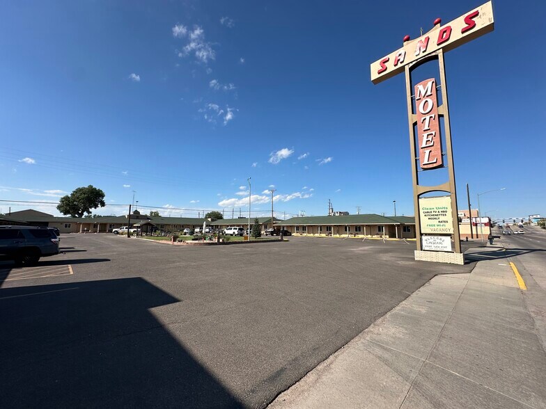 More Photos Of 1022 W Lincolnway, Cheyenne Hotel For Sale