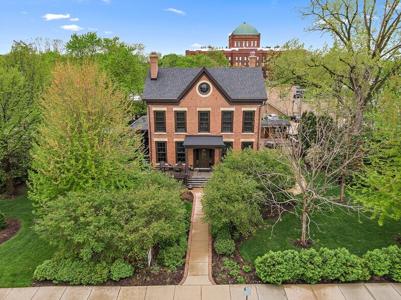 More Photos Of 124 S 2nd St, Geneva General Retail For Sale