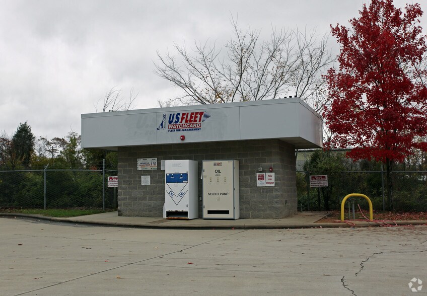 More Photos Of 7301 Cessna Dr, Greensboro Service For Sale