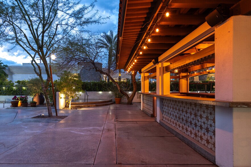 More Photos Of 369 N Palm Canyon Dr, Palm Springs Restaurant For Lease