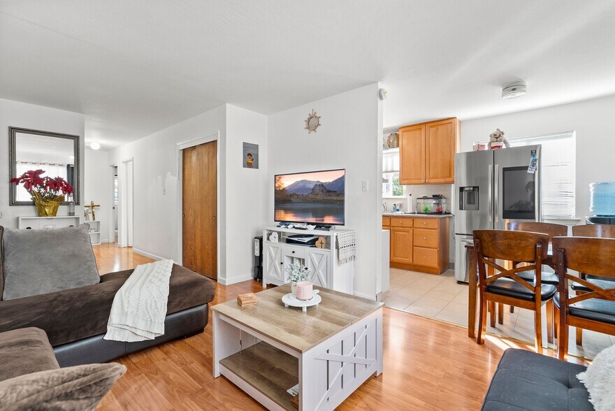 More Photos Of 470 Willow Ave, Half Moon Bay Apartments For Sale