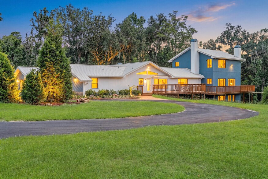 Primary Photo Of 27255 Hickory Hill Rd, Brooksville Specialty For Sale