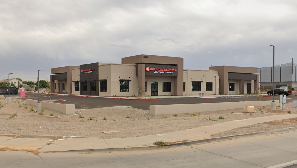 More Photos Of 5505 S Lindsay Rd, Gilbert Freestanding For Lease