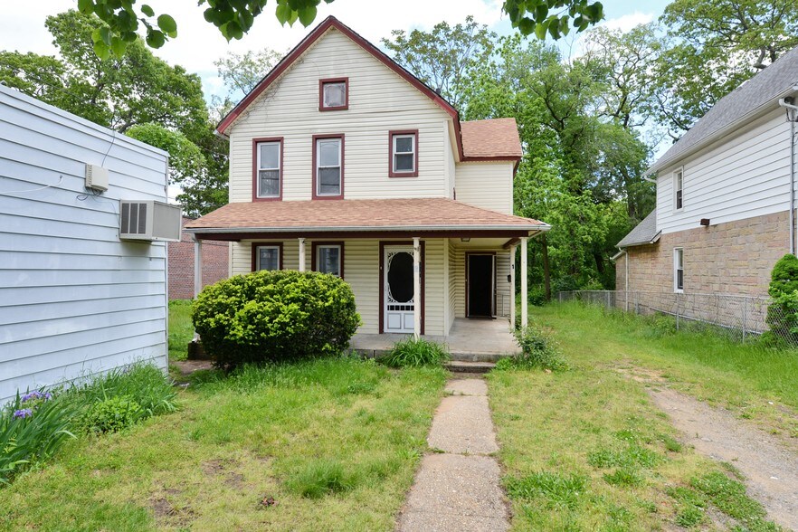 Primary Photo Of 1025 Woodfield Rd, West Hempstead Land For Sale