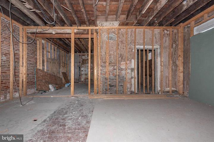 More Photos Of 1100 W Lafayette Ave, Baltimore Apartments For Sale