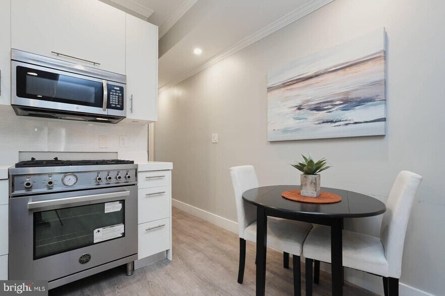 More Photos Of 1461 Chapin St NW, Washington Apartments For Sale