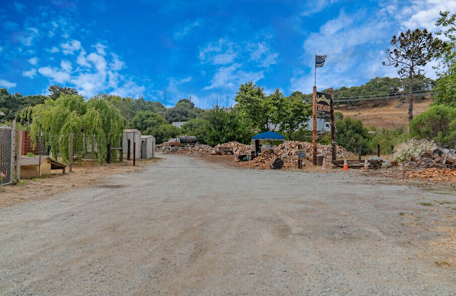 More Photos Of 10050 Reese Cir, Prunedale Warehouse For Sale