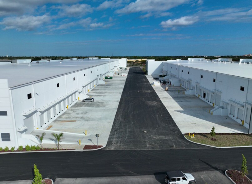 More Photos Of 1001 Park of Commerce Blvd, Homestead Unknown For Lease