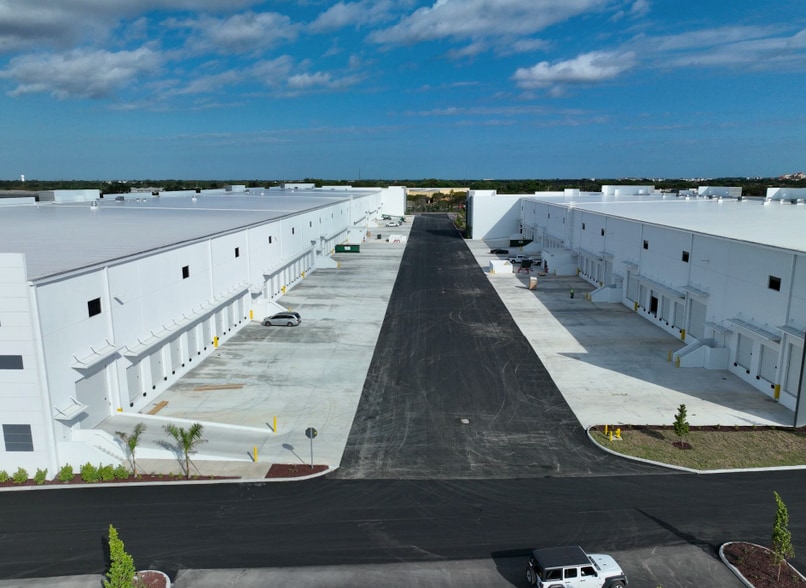 More Photos Of Park of Commerce Blvd, Homestead Unknown For Lease