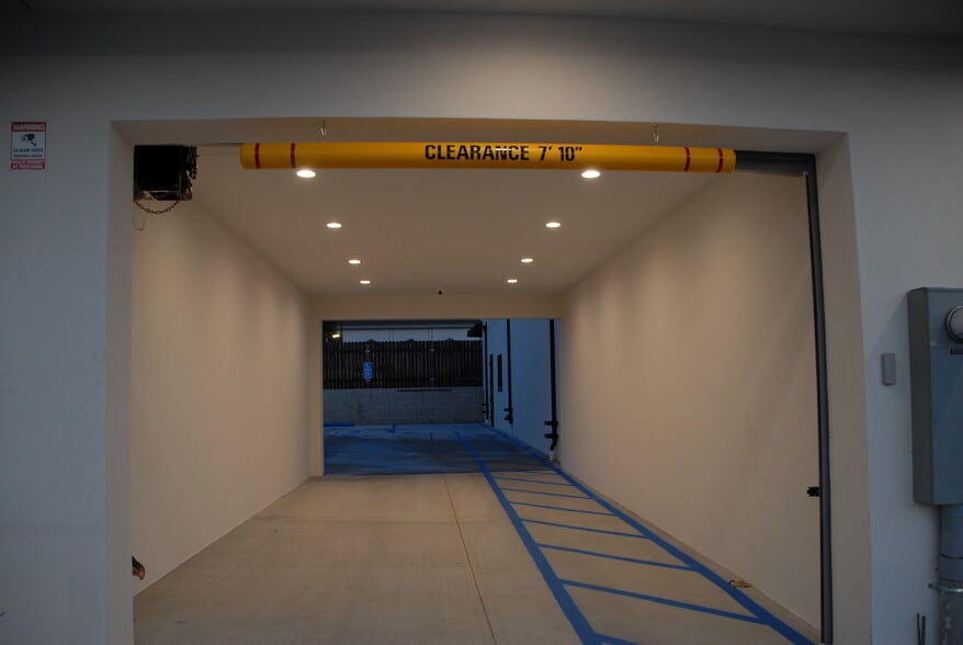 More Photos Of 2865 Foothill Blvd, La Crescenta Storefront Retail Office For Lease