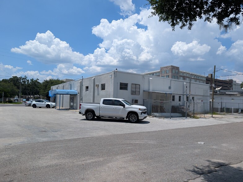 More Photos Of 915 S Orange Ave, Orlando Freestanding For Sale