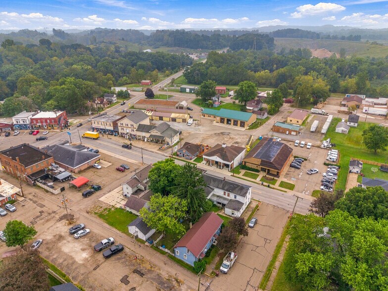 More Photos Of 21 W Canal St, Navarre Restaurant For Sale