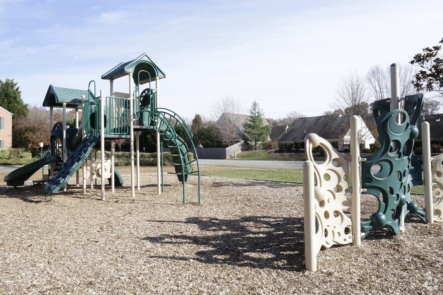 More Photos Of 5600 Salem Run Blvd, Fredericksburg Apartments For Sale