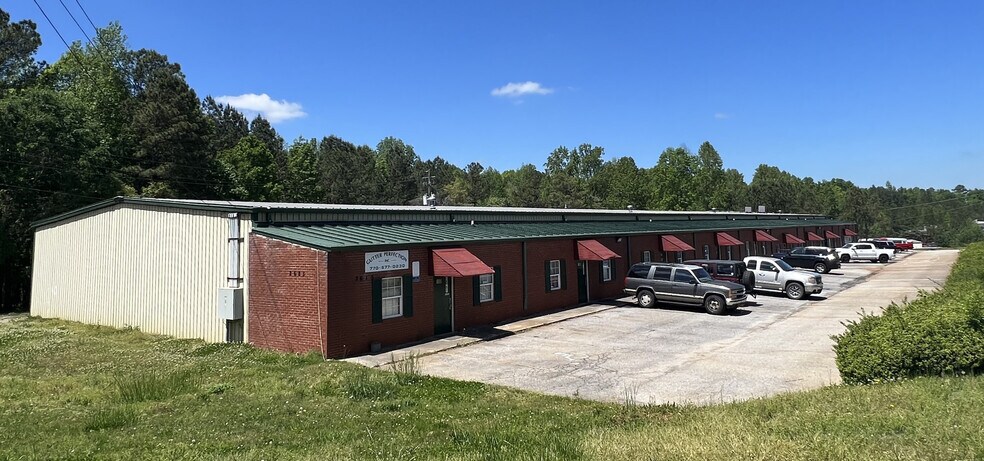 More Photos Of 2625 Jason Industrial Pky, Winston Warehouse For Lease