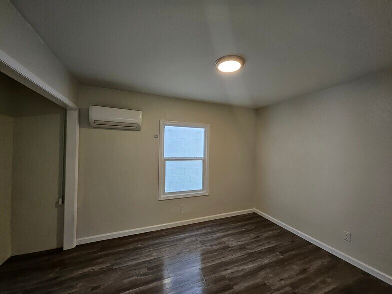 More Photos Of 2815 Southwest Dr, Los Angeles Industrial For Sale