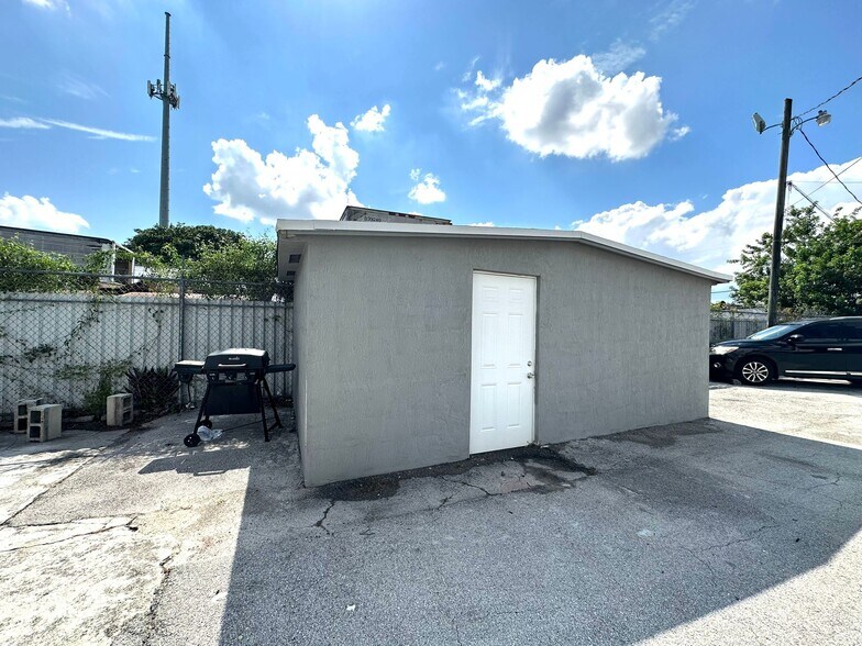 More Photos Of 2540 NW 90th St, Miami Apartments For Sale