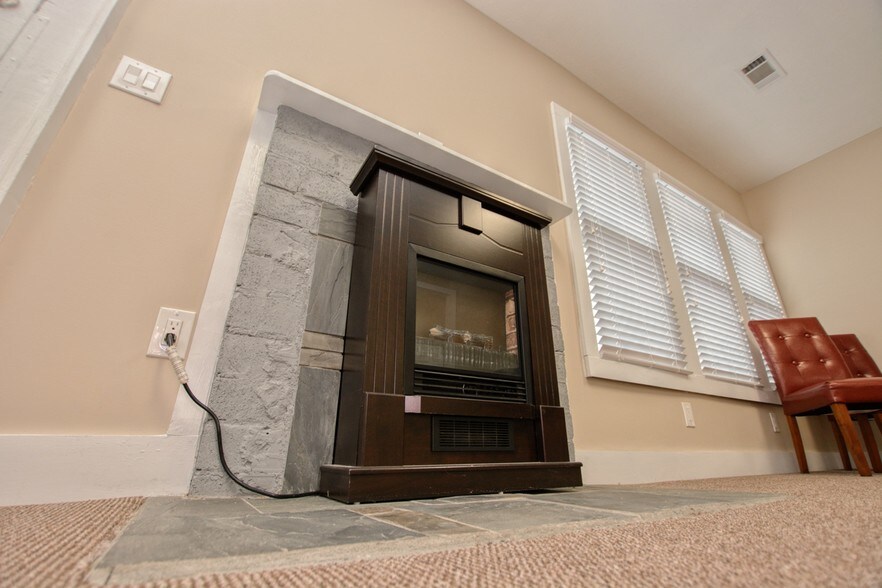 More Photos Of 401 Bankhead Hwy, Carrollton Office For Lease