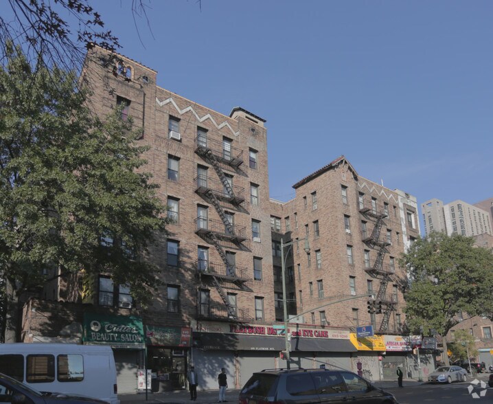 Primary Photo Of 684 Flatbush Ave, Brooklyn Apartments For Lease