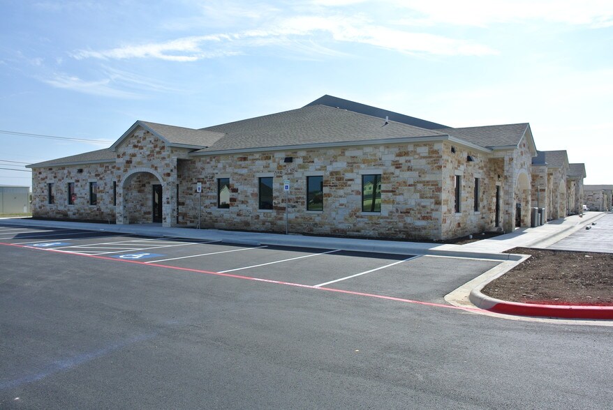 More Photos Of 3800 So W S Young Dr, Killeen Medical For Lease