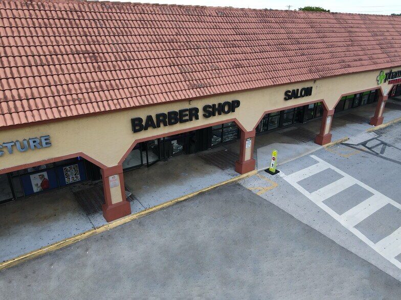 More Photos Of 12315-12389 Pembroke Rd, Pembroke Pines Unknown For Lease