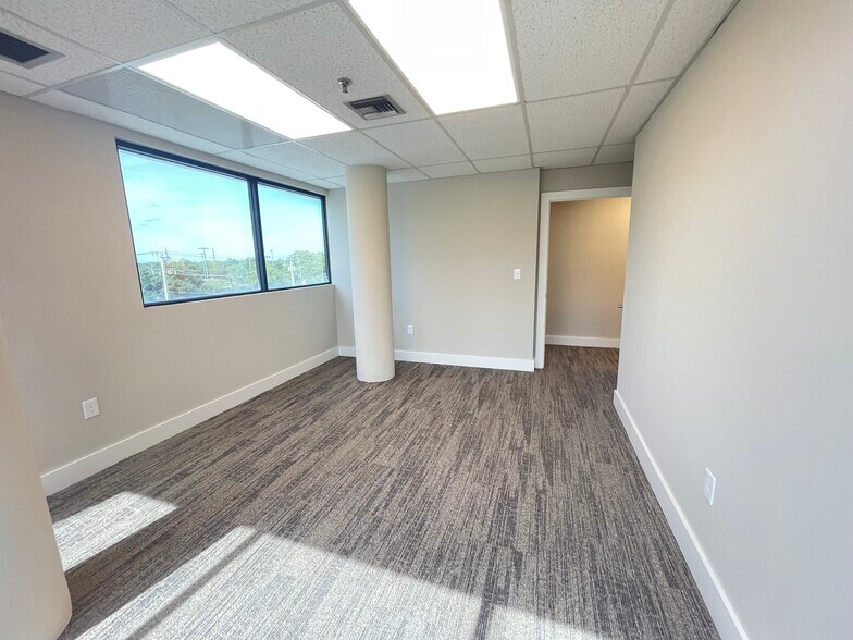 More Photos Of 633 S Andrews Ave, Fort Lauderdale Office For Lease