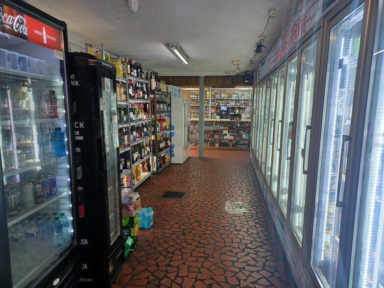 More Photos Of 2240 Cascade Rd SW, Atlanta Convenience Store For Sale