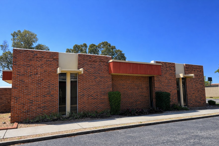 More Photos Of 3900 Broadway Ave, Fort Myers Medical For Sale