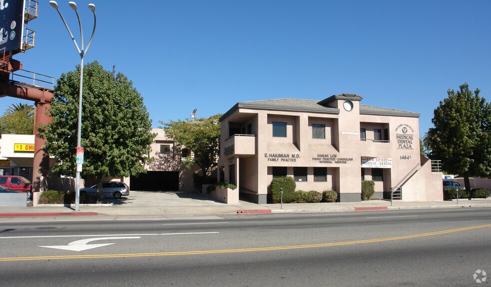 More Photos Of 14649 Victory Blvd, Van Nuys Medical For Lease