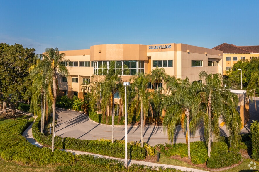 More Photos Of 1625 N Commerce Pky, Weston Medical For Lease