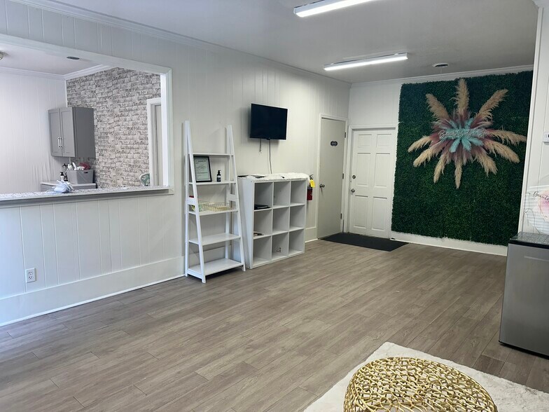 More Photos Of 2124-2126 Central Ave, Augusta Storefront For Lease