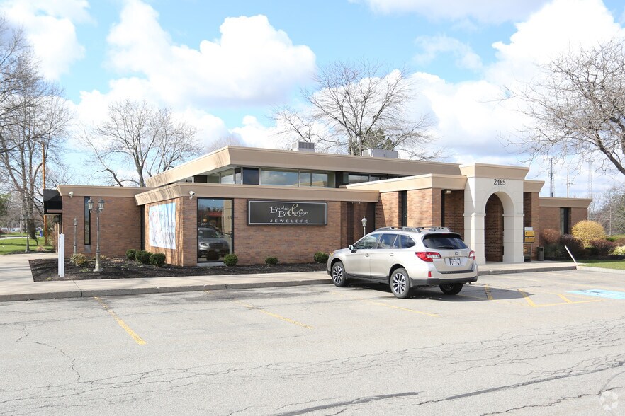 More Photos Of 2465 W Ridge Rd, Rochester Office For Lease